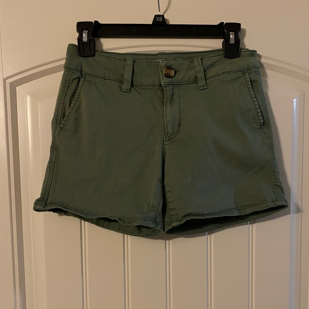 American eagle olive shorts